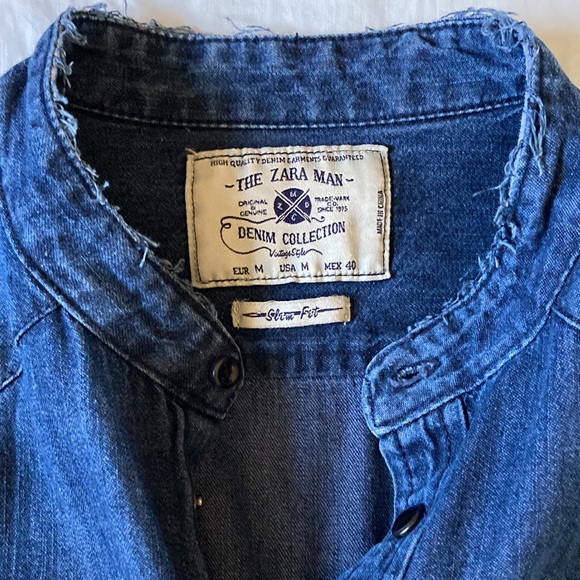 Men’s Button-Down Denim Shirt - Picture 3 of 7